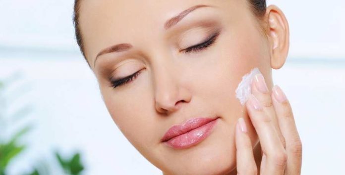 Maschere viso per pelle grassa fai da te Maschere viso per pelle grassa fai da te