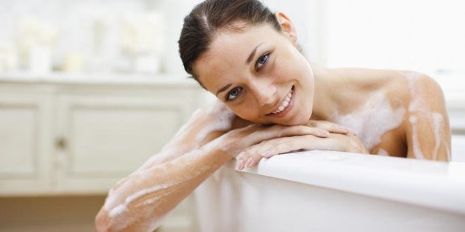bagni rilassanti fai da te come preparare un bagno rilassante a casa con ili essenziali