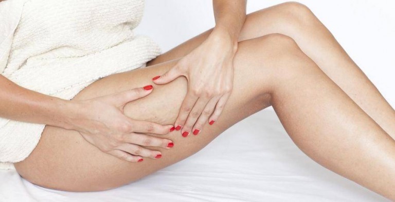 Fanghi anticellulite fai da te: come funzionano e come si applicano. Scopri le nostre ricette per preparare fanghi contro la cellulite in casa e combattere la pelle a buccia d'arancia in modo naturale.