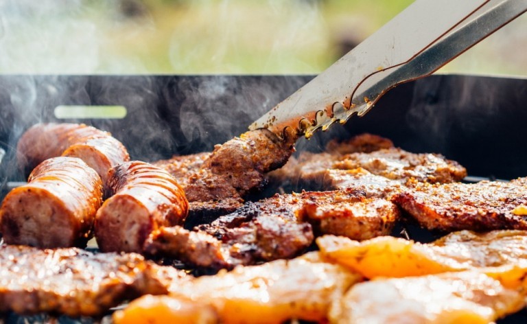 La carne fa male alla salute e può provocare il cancro