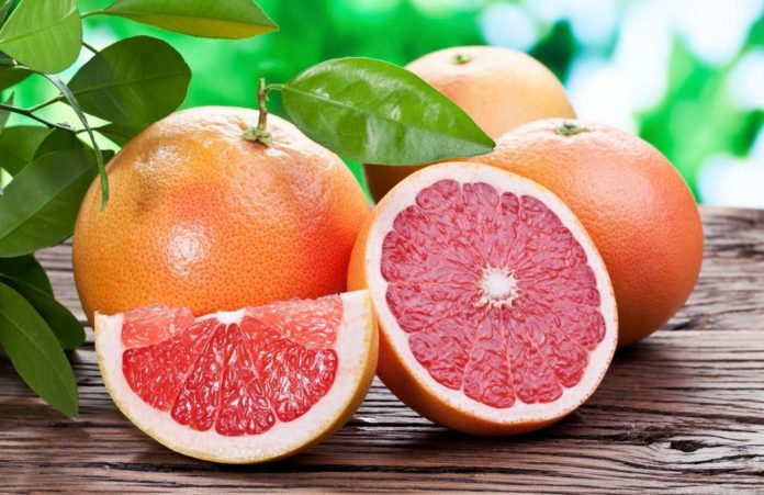 Pompelmo: proprietà, benefici per la salute e controindicazioni Pompelmo: proprietà, benefici per la salute e controindicazioni