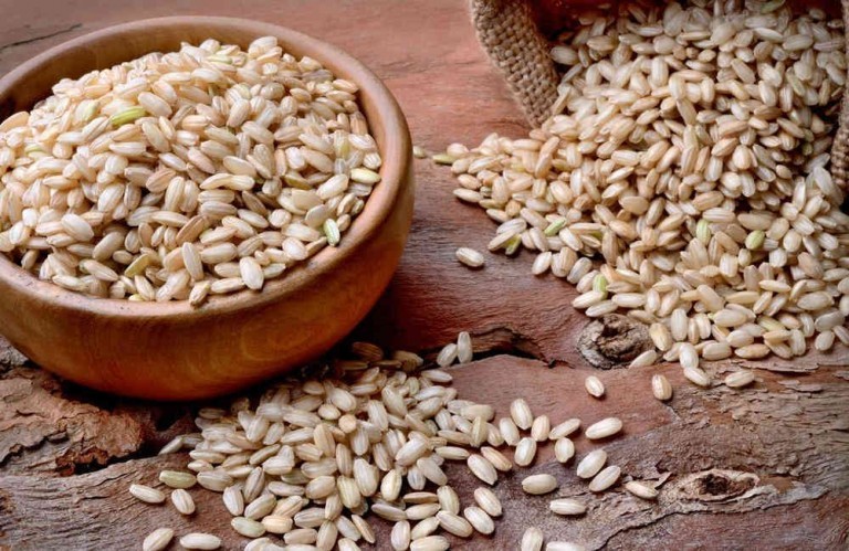 Riso integrale: proprietà, benefici, valori nutrizionali, calorie, controindicazioni