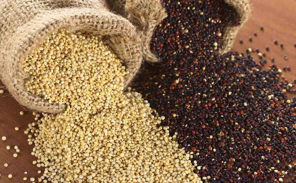 Quinoa: proprietà, benefici e controindicazioni. Scopri le proprietà della quinoa, i benefici per la salute, i valori nutrizionali e le calorie, tutti gli utilizzi in cucina, le controindicazioni e gli effetti collaterali.