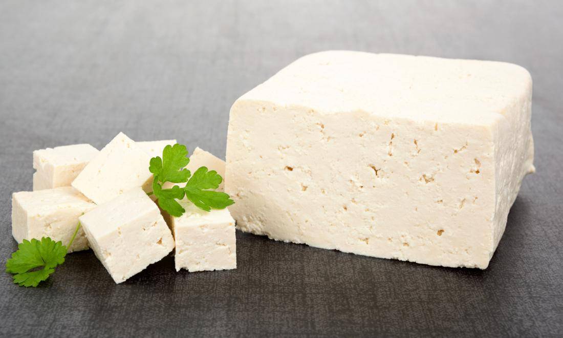 Tofu: proprietà, benefici, valori nutrizionali, calorie, utilizzi e controindicazioni