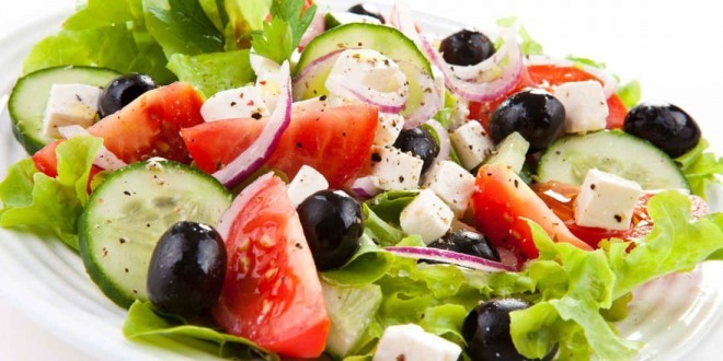 Come fare insalata greca - le migliori ricette facili e veloci
