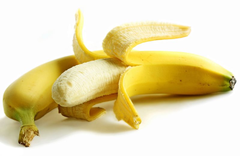 Banane: proprietà, benefici, usi e controindicazioni. Scopri le proprietà delle banane, i benefici per la salute, gli usi della banana in cucina o come rimedio naturale, le controindicazioni e gli effetti collaterali.