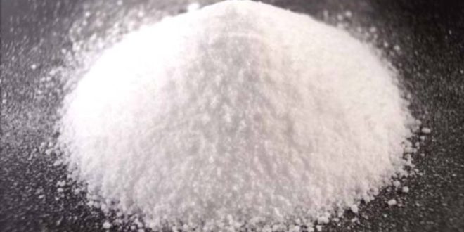 Acido borico: cos'è, a cosa serve, uso, controindicazioni, effetti collaterali. Scopri tutto sull'acido borico, a cosa serve, come e quando assumerlo e come si usa per acne, , brufoli, candida, pulizia delle orecchie e infezioni oculari.