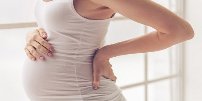 Mal di schiena in gravidanza: cause, sintomi e rimedi naturali. Scopri le cause del mal di schiena in gravidanza, cosa fare e i più efficaci rimedi naturali per prevenire e combattere il mal di schiena in gravidanza.