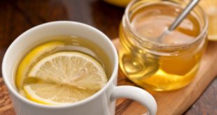 Bere acqua calda e limone e miele fa bene alla salute? Scopri tutti i benefici per la salute scientificamente provati dell'acqua limone e miele.