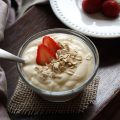 Yogurt fatto in casa: come si prepara (con o senza yogurtiera), come si trasforma in yogurt greco fai da te.