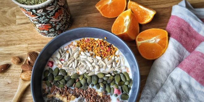 Overnight oatmeal: porridge senza cottura. Cos’è, come si prepara, quali sono i suoi benefici e qualche ricetta da poter seguire per prepararlo al meglio.