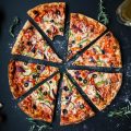 Come fare la pizza proteica in casa o dove comprarla. Ricetta, valori nutrizionali e benefici per la salute