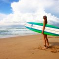 Surf, windsurf e kitesurf: varianti, benefici, dieta consigliata, accorgimenti e rischi