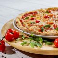 Pizza: calorie, valori nutrizionali e qualche trucco per prepararla in casa